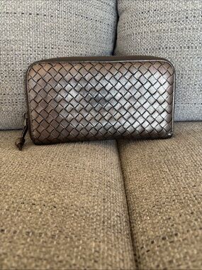 Bottega Veneta Metallic Brown Intrecciato Zip Wallet